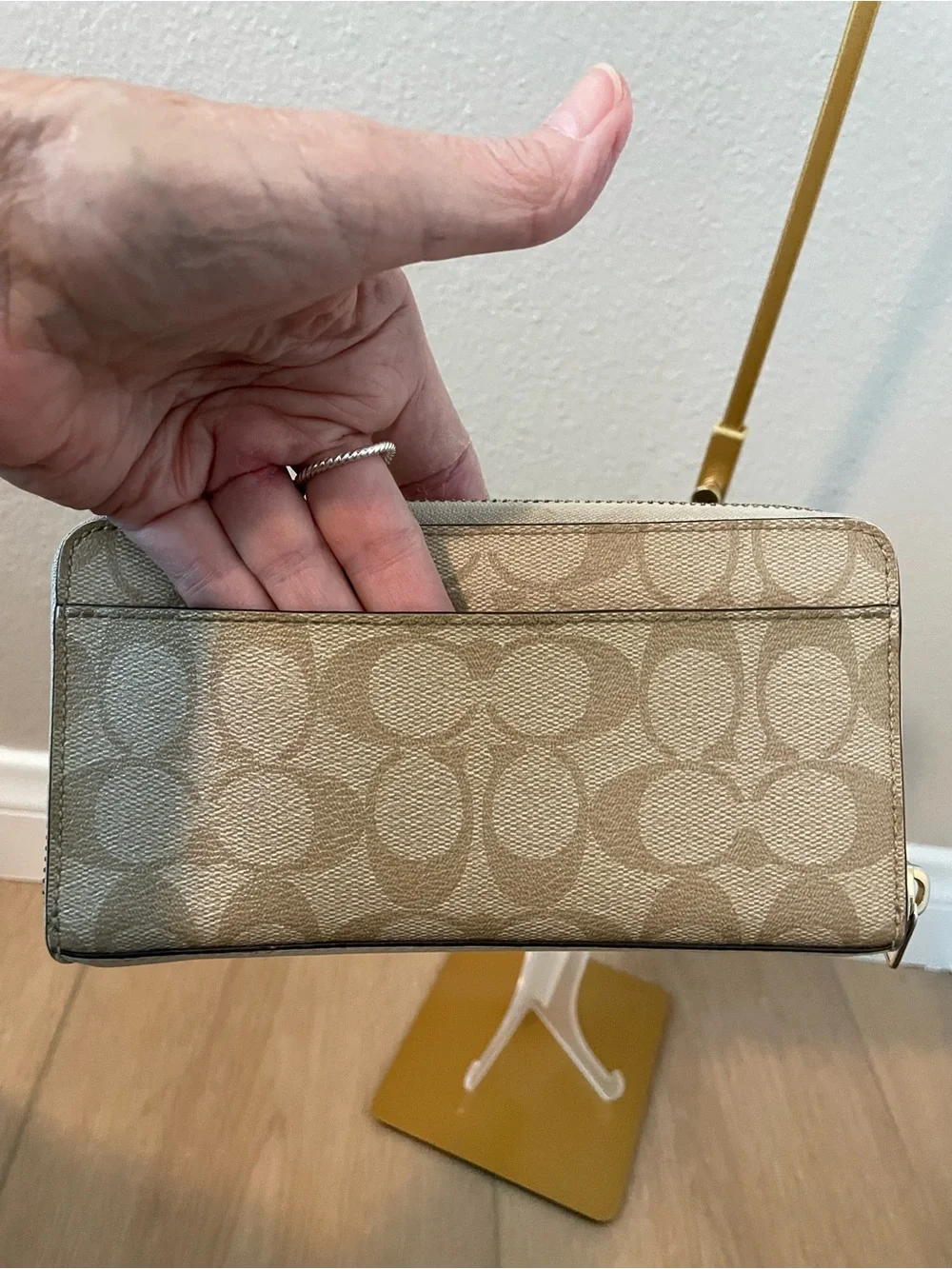 Coach beautiful signature